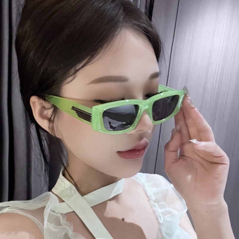 (KIQI-FASHION) COD Kính Mát Gọng Vuông Chống Tia UV Y2K Thời Trang Hàn Quốc