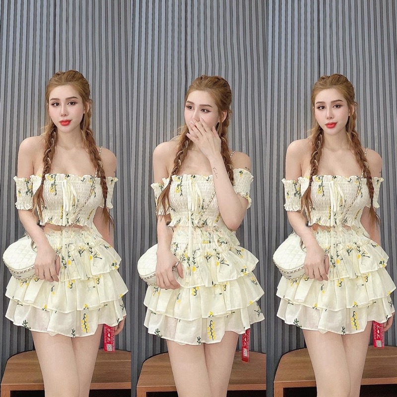 Set xốp hoa nhí trễ vai kèm chân váy tầng có may kèm lót quần