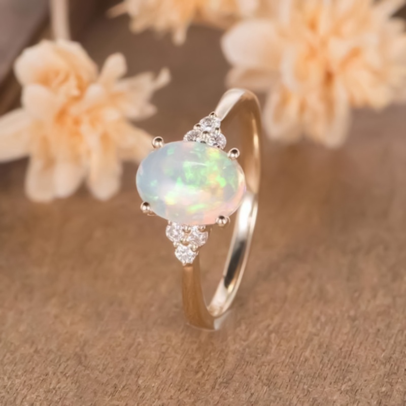 Nhẫn Đính Đá Opal Tự Nhiên Dành Cho Ngày Của Mẹ