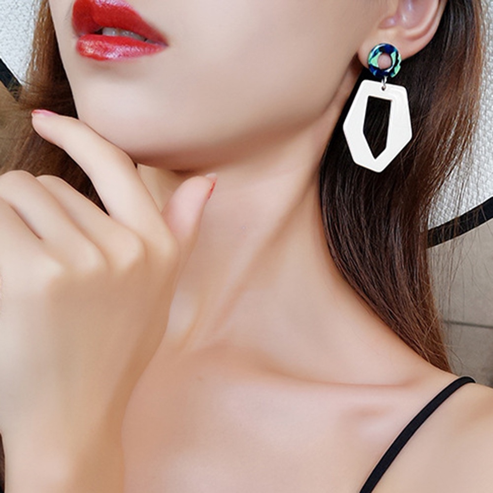 Đôi Khuyên Tai Dài Hình Lục Giác Thời Trang Cho Nữ