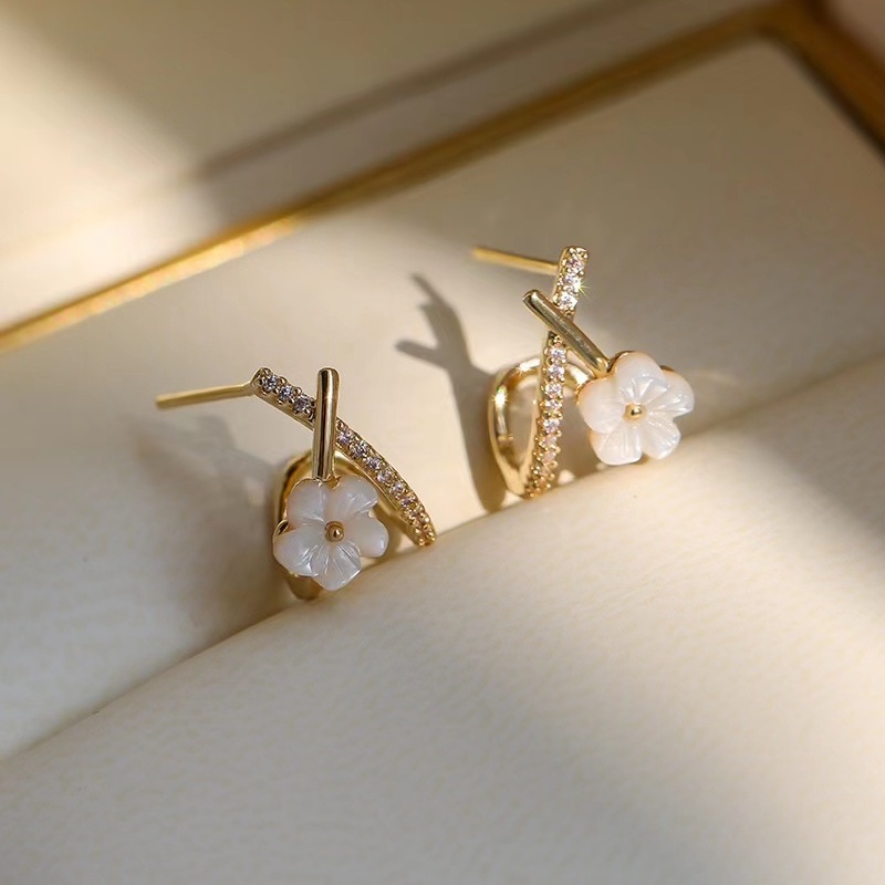 Khuyên Tai Hình Hoa Chéo Phong Cách Hàn Quốc Cao Cấp Sang Trọng