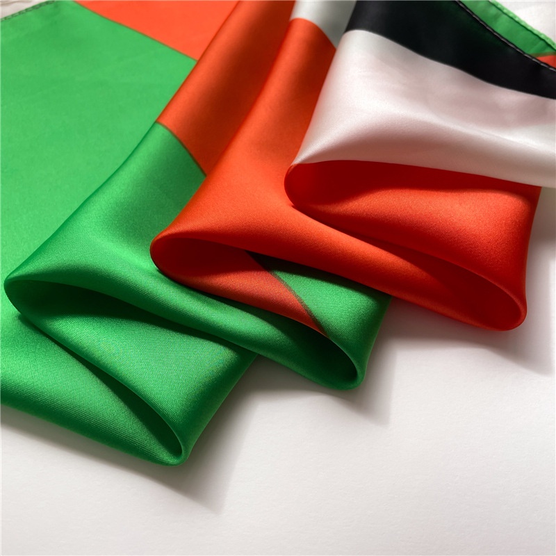 Khăn Choàng Cổ Hình Vuông Họa Tiết Kẻ Sọc Màu Sắc Tương Phản Phong Cách Âu Mỹ Thời Trang Cho Nữ