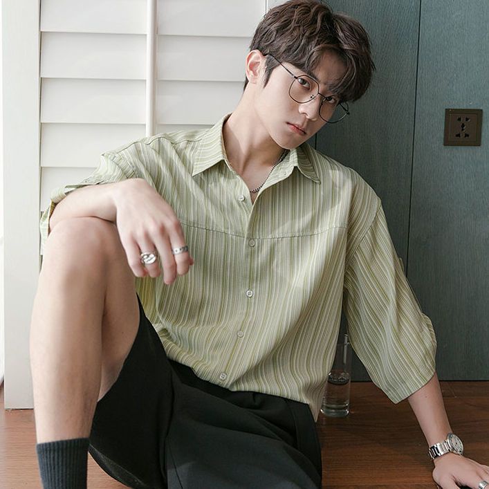 Set Áo Sơ Mi Tay Ngắn Kẻ Sọc Phối Quần Short Thời Trang Hàn Quốc Cá Tính Cho Nam