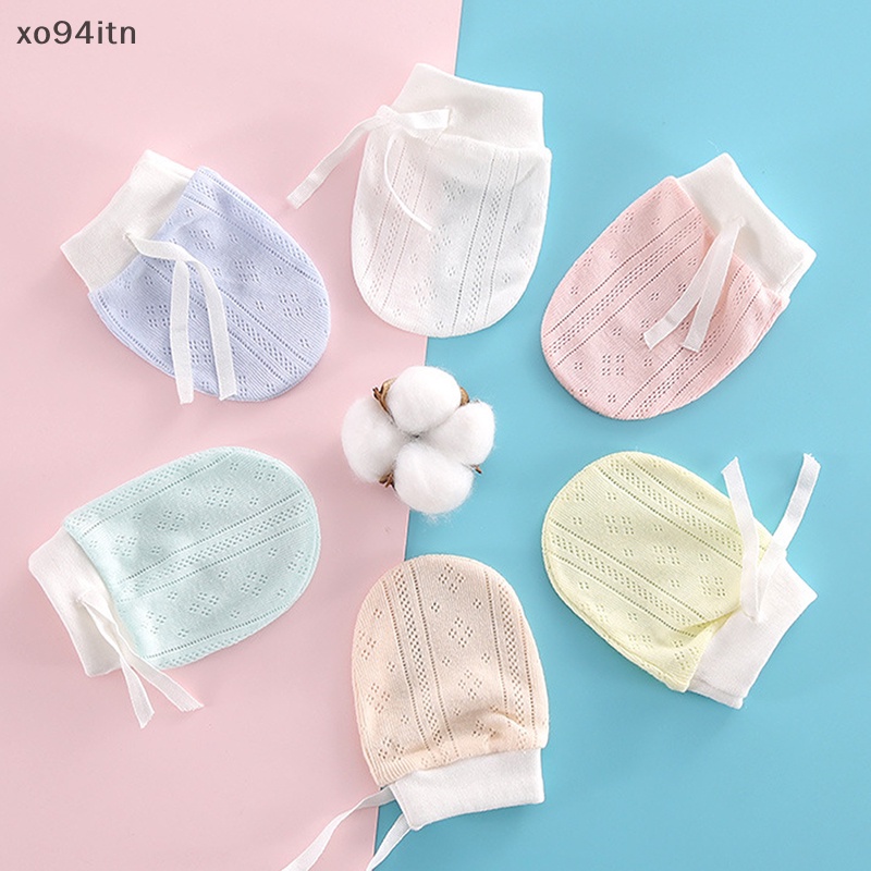 Set 2 Găng Tay Cotton Mềm Mại Bảo Vệ Chống Xước Cho Bé