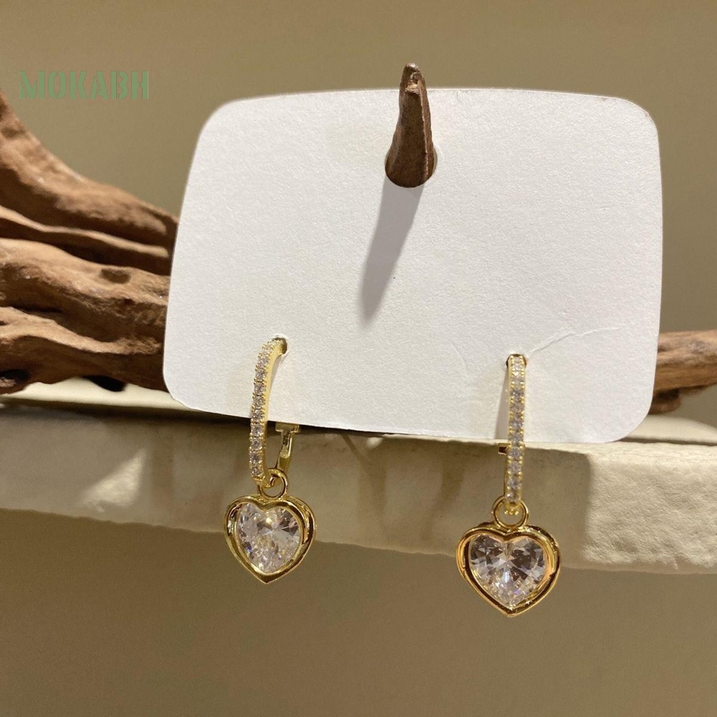 1 Đôi Bông Tai Hình Trái Tim Đính Đá Màu Trắng / Đen Dành Cho Nữ