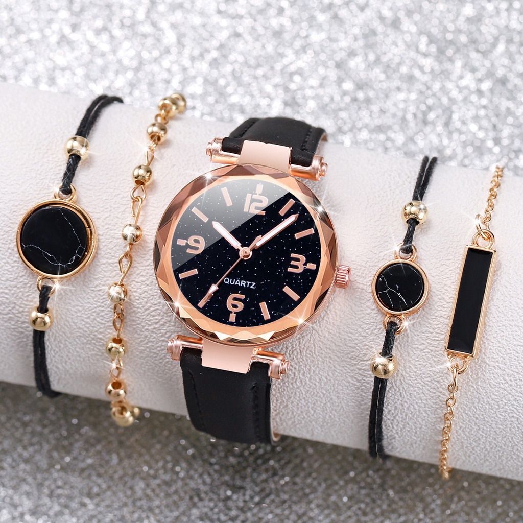 Đồng Hồ Nữ Dây Da Mặt Trái Tim Thời Trang