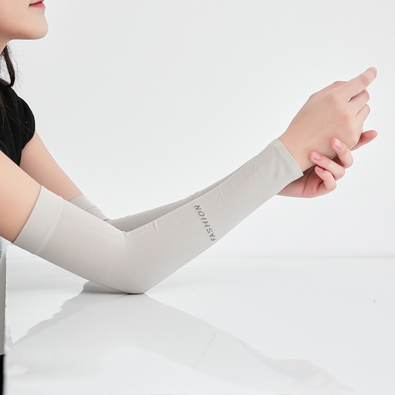 Găng Cánh Tay Chống Nắng Bằng Lụa Lạnh Bảo Vệ Khi Chơi Thể Thao Ngoài Trời Vào Mùa Hè