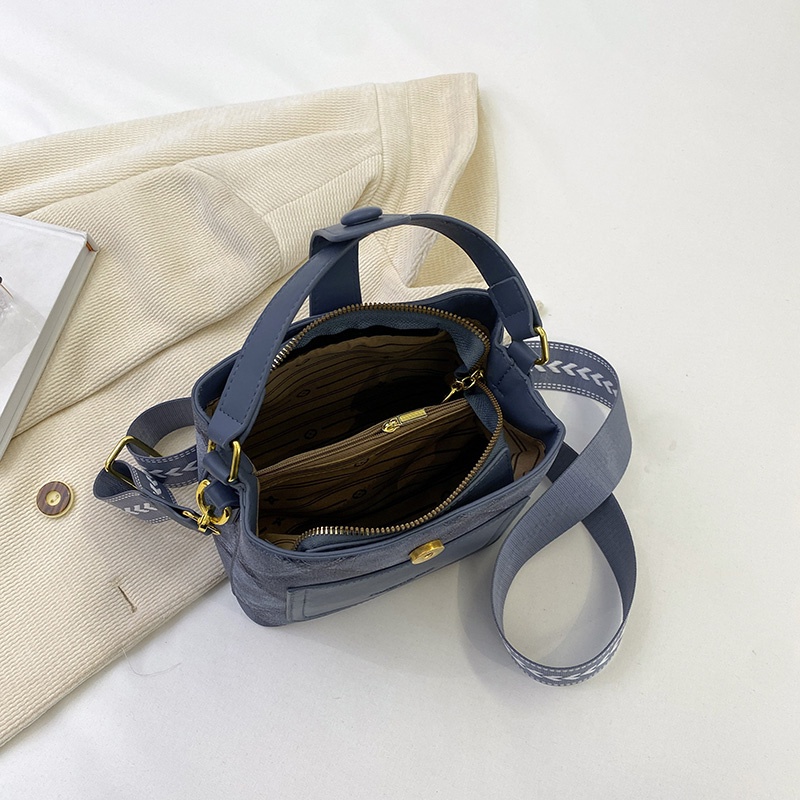 Túi Đeo Chéo Vai Họa Tiết Thêu Thời Trang Sành Điệu Cho Nữ