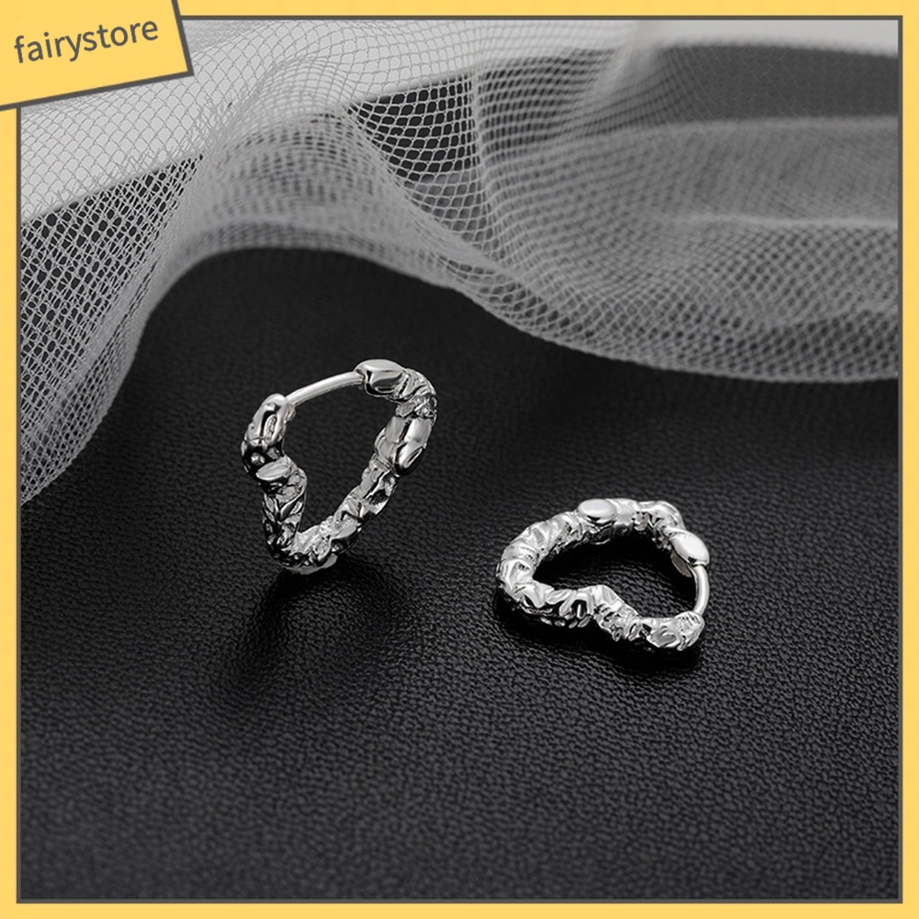 1 Đôi Bông Tai Hình Trái Tim Rỗng Phong Cách Rock Hàn Quốc Dành Cho Nữ