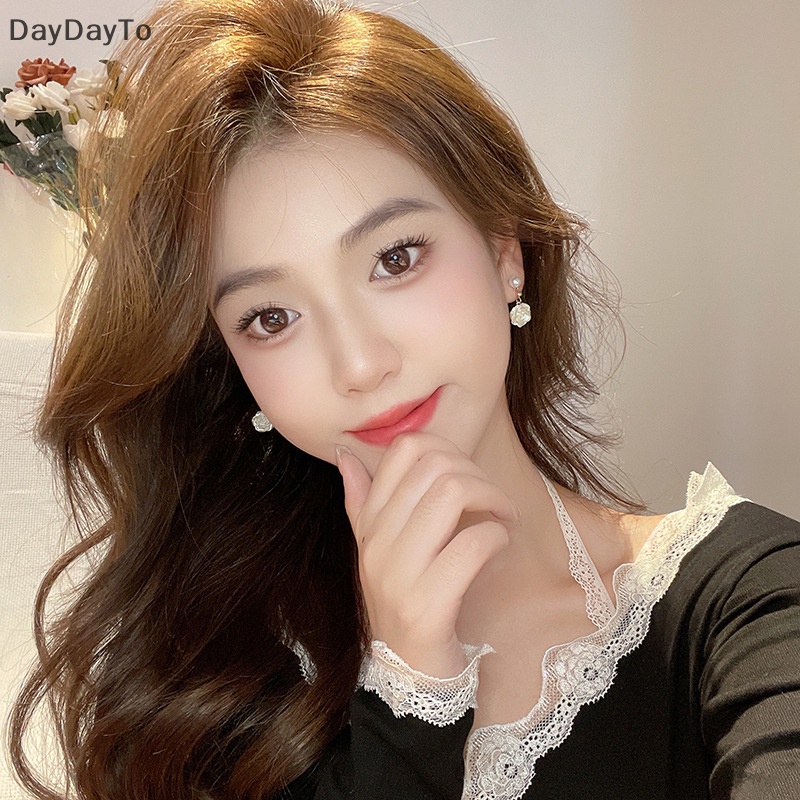 Khuyên Tai Hình Hoa Trà Đính Ngọc Trai Thanh Lịch Cho Nữ