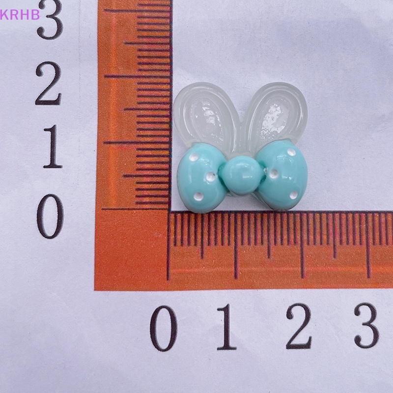 Set 2 Mô Hình Đồ Chơi Xe Hơi Mini Bằng Resin Phát Sáng Dễ Thương Trang Trí Nhà Cửa Sân Vườn Mới