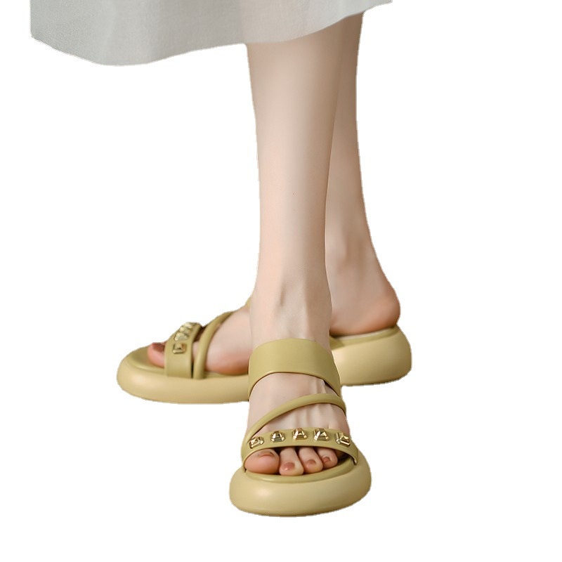 Duoya Tóc Thẳng ~ [Hàng Có Sẵn] Dép Sandal Quai Da Mềm Đế Dày Đính Đinh Tán Dành Cho Nữ Mang Ngoài Trời