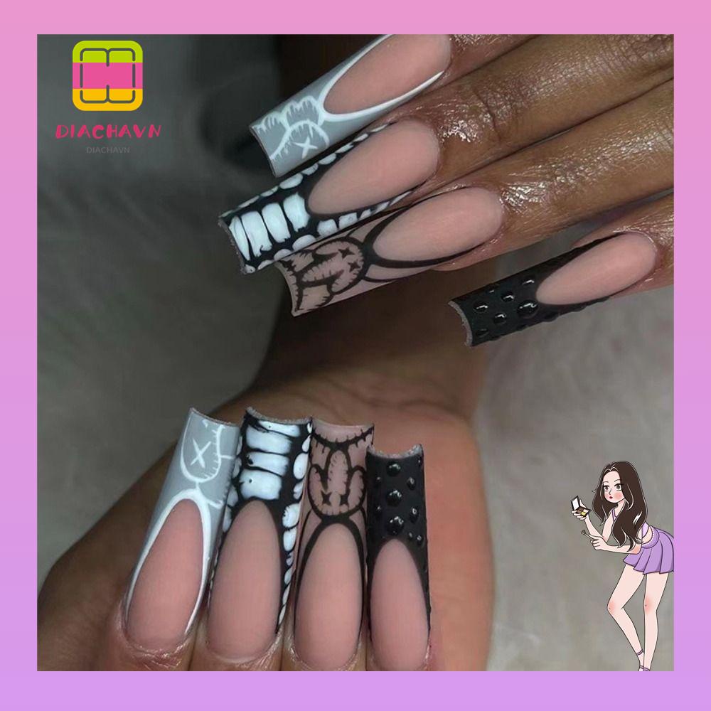 Set 24 Móng Tay Giả Họa Tiết Hoạt Hình Dễ Thương