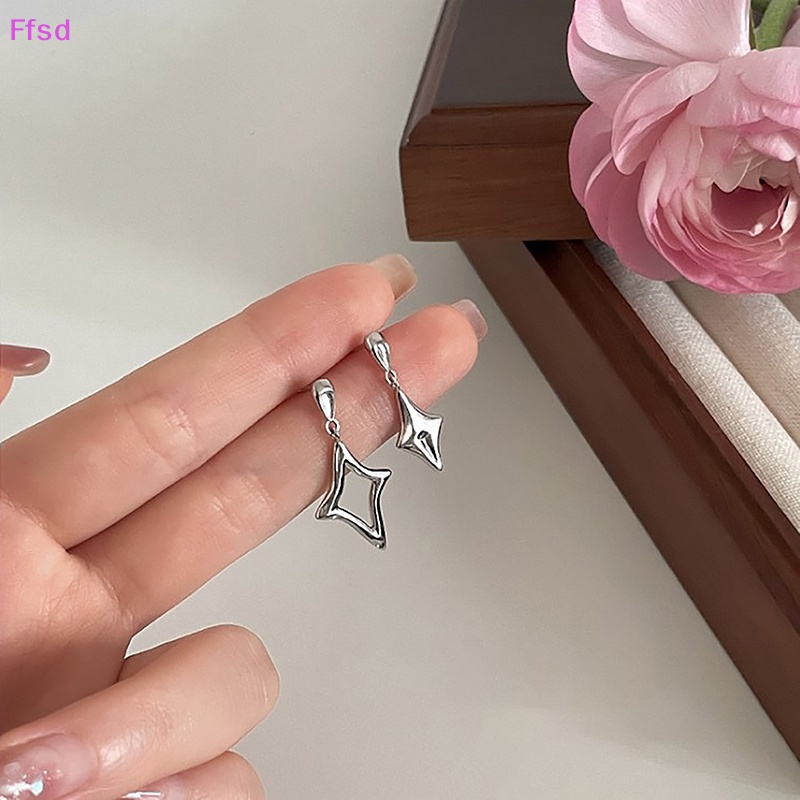 {Ffsd} Khuyên Tai Bạc Hình Ngôi Sao Rỗng Không Đối Xứng Đơn Giản Cá Tính Thời Trang Cho Nữ * Bán Chạy