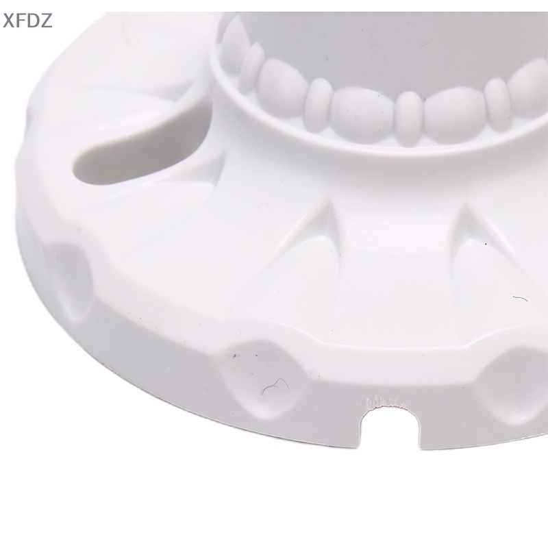 Giá Đỡ Bóng Đèn LED E27 Bằng Sứ Hình Tròn Tiện Dụng