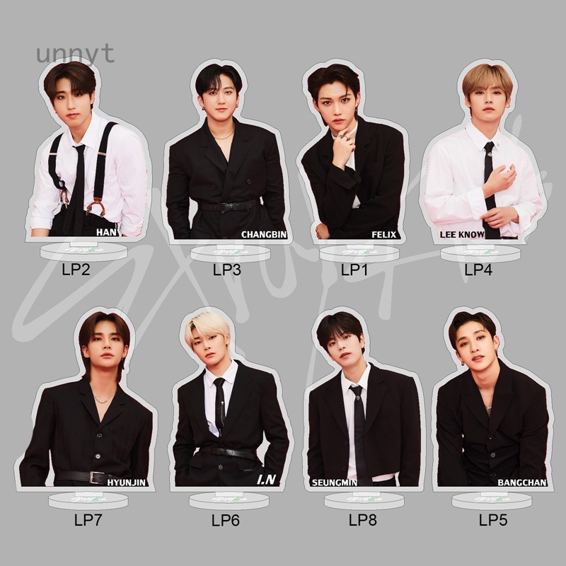 Mô Hình Thần Tượng Đứng Trong Suốt Kpop 2023 Bằng Acrylic Để Bàn Trang Trí