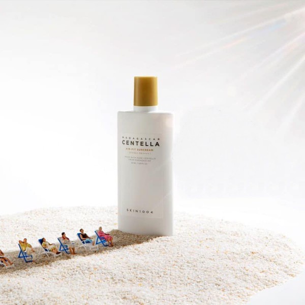 Kem chống nắng chiết xuất rau má Skin1004 Madagascar Centella Air-Fit Suncream SPF50+ PA++++ 50ml