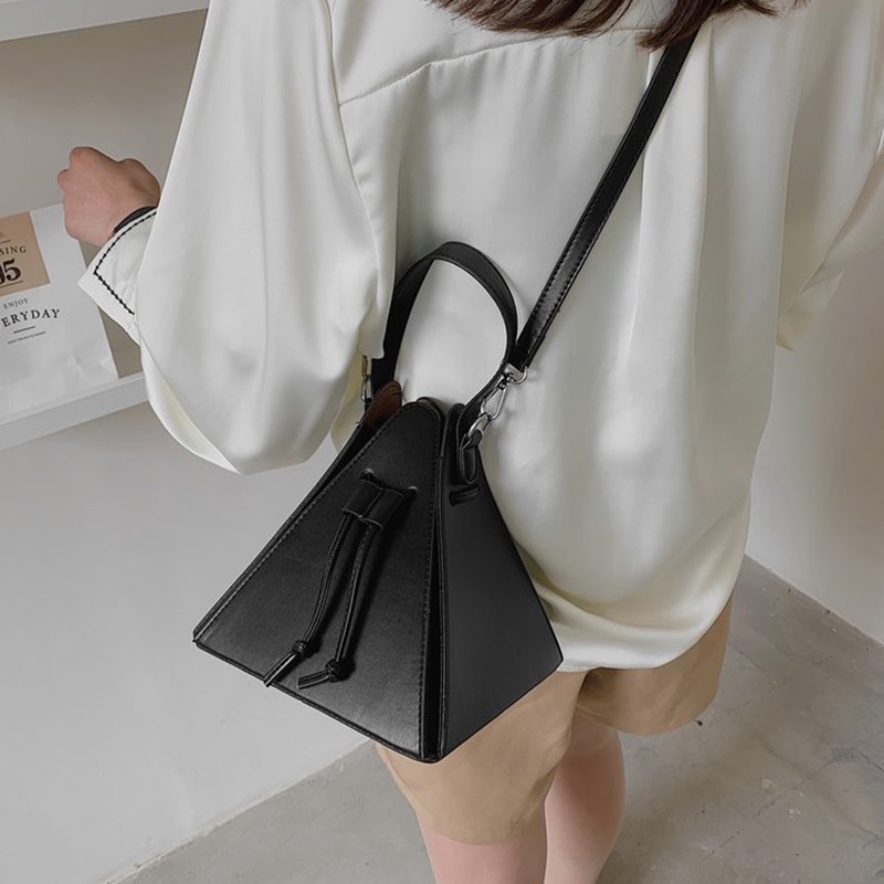 Túi Đeo Chéo Hình Tam Giác Ba Chiều Màu Kẹo Cá Tính Thời Trang