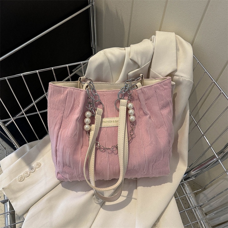 Túi Xách Đeo Vai Phối Dây Xích Và Ngọc Trai Thời Trang 2023 Dành Cho Nữ
