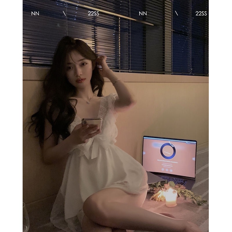 Đầm Hai Dây Hở Lưng Dáng Rộng Vải Satin Phối Ren Màu Trắng Phong Cách Pháp Thời Trang Mùa Hè Quyến Rũ Cho Nữ