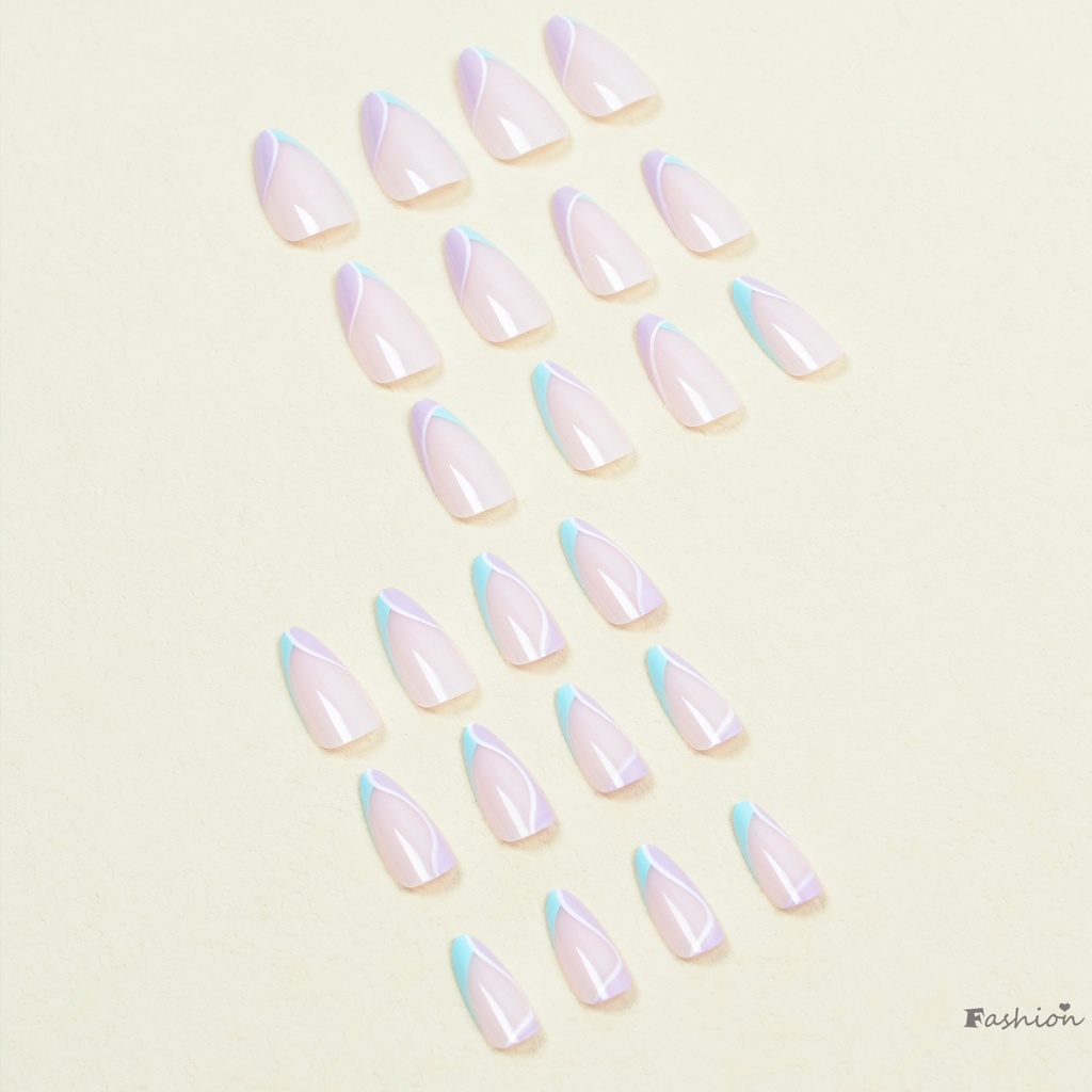 Móng Tay Giả Bền Và Không Dễ Trầy Xước