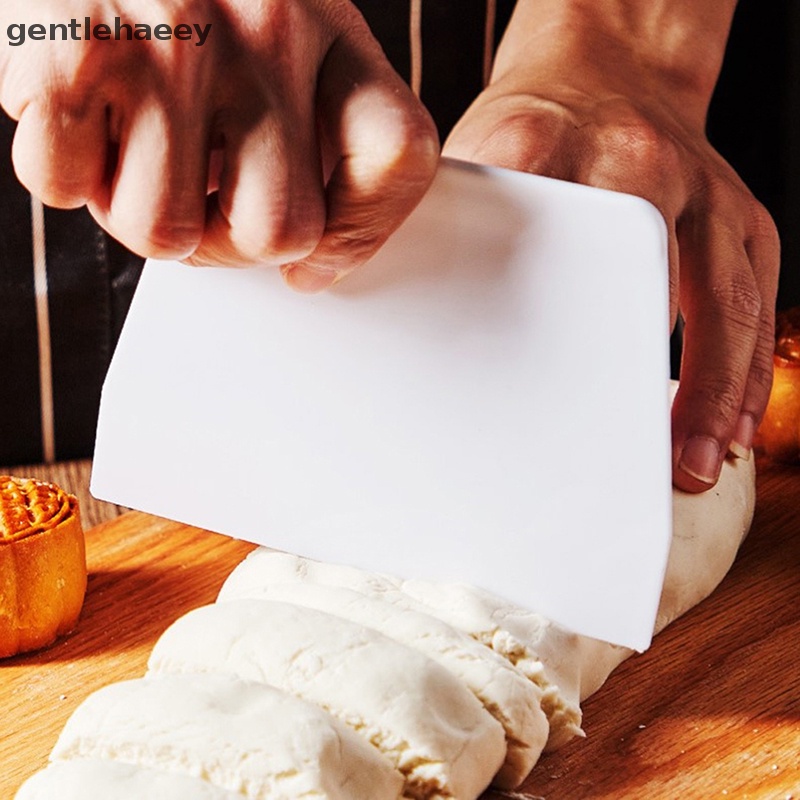 Dụng Cụ Cắt Bánh Kem Bằng Nhựa Tiện Dụng Cho Gia Đình