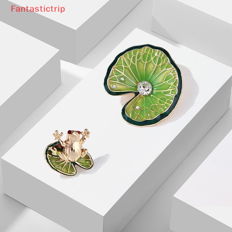 Set 2 Ghim Cài Áo Hình Ếch Và Lá Sen Đính Đá Thời Trang Cho Nữ