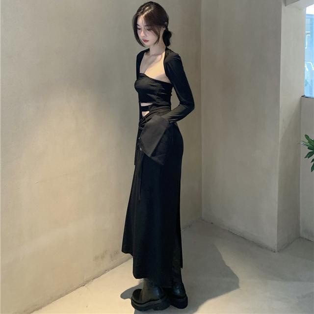 Đầm Đen Xếp Ly Lưng Cao Phối Dây Rút Phong Cách Thời Trang Mùa Thu Dành Cho Nữ