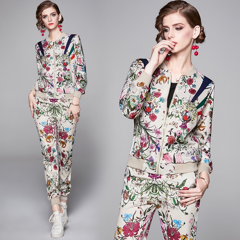 Bộ Áo Khoác Tay Dài Cổ Tròn Có Khóa Kéo + Quần Legging Lưng Cao Thời Trang Cho Nữ