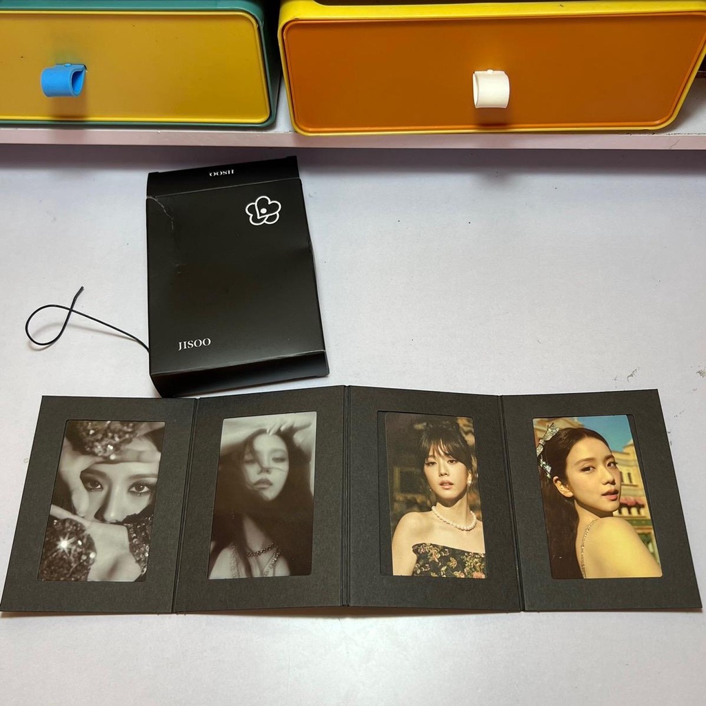JISOO PHOTO CARD FOLDER