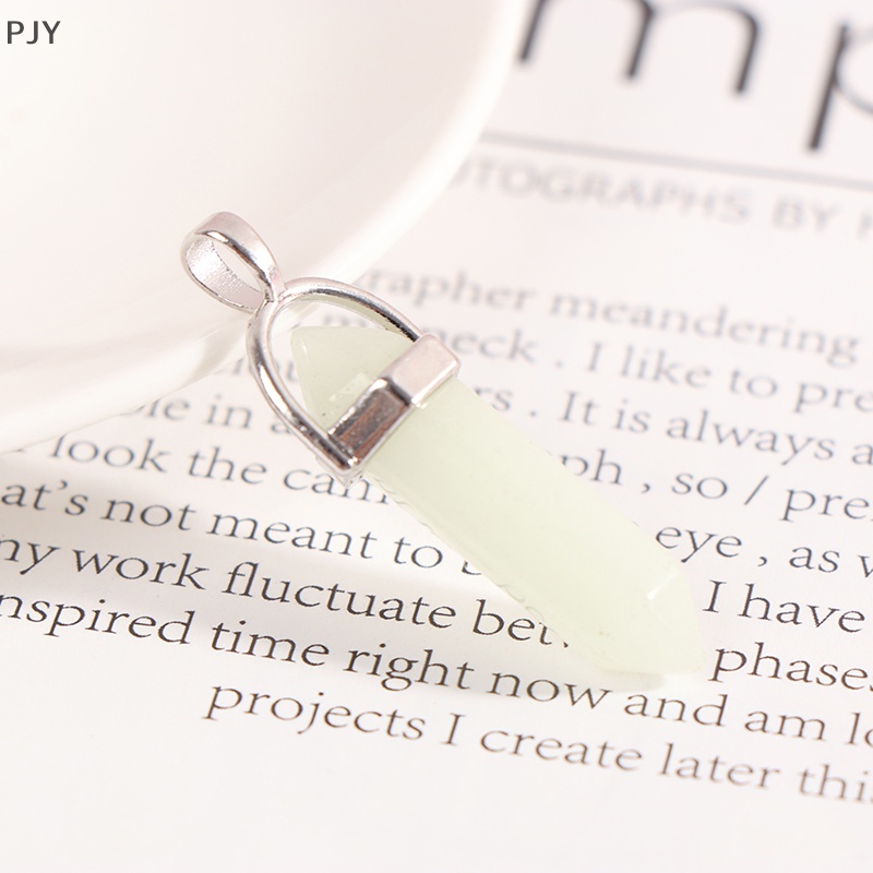 1 Vòng cổ Mặt Đá Trụ Lục Giác Phát Sáng PJ