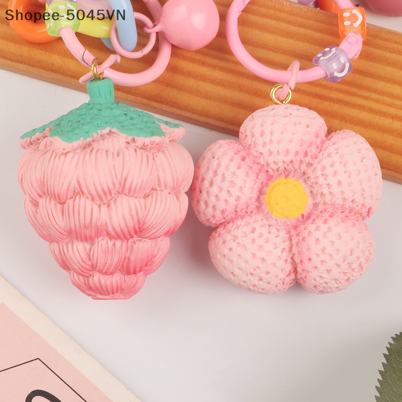 Móc Khóa Hình Trái Dâu Màu Sắc Xinh Xắn Bằng Nhựa Acrylic