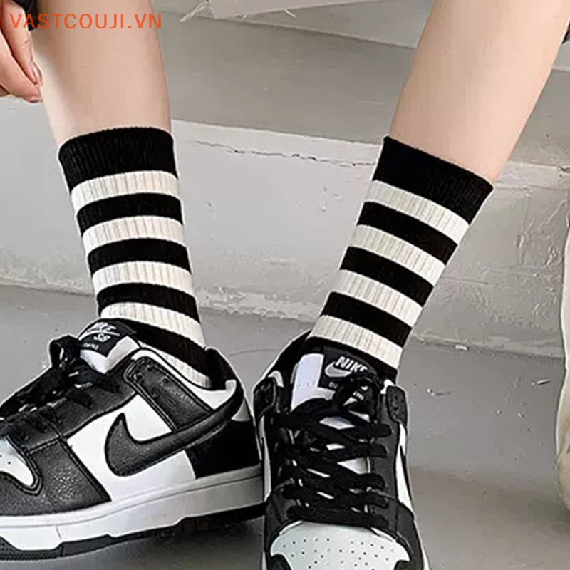 1 Đôi Vớ Cotton Thấm Hút Mồ Hôi Họa Tiết Kẻ Sọc Trắng Đen Thời Trang Mùa Hè Cho Nữ