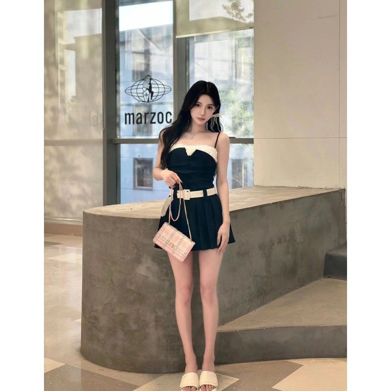 Váy Hai Dây Xếp Ly Hẹp Eo Hẹp Ghép Màu Sắc Tương Phản Phong Cách Phương Tây Thời Trang Cho Nữ