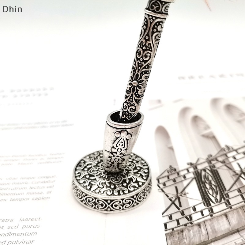 [Dhin] European Vintage Feather Pen Pen Stand Metal Round Pen Holder Pen Accessories COD