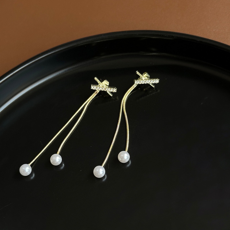 Bông Tai Mạ Bạc 925 Dáng Dài Đính Đá Phối Tua Rua Thời Trang Cao Cấp