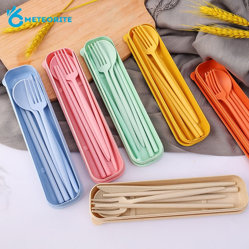 Set 4 Món Đũa Muỗng Nĩa Kèm Hộp Đựng Bằng Chất Liệu Rơm Lúa Mì Cấp Thực Phẩm