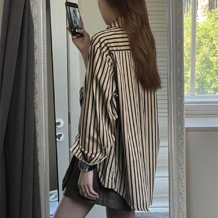 Lynki ❤ Áo Sơ Mi Tay Dài Dáng Rộng Họa Tiết Kẻ Sọc Thời Trang retro Cho Nữ
