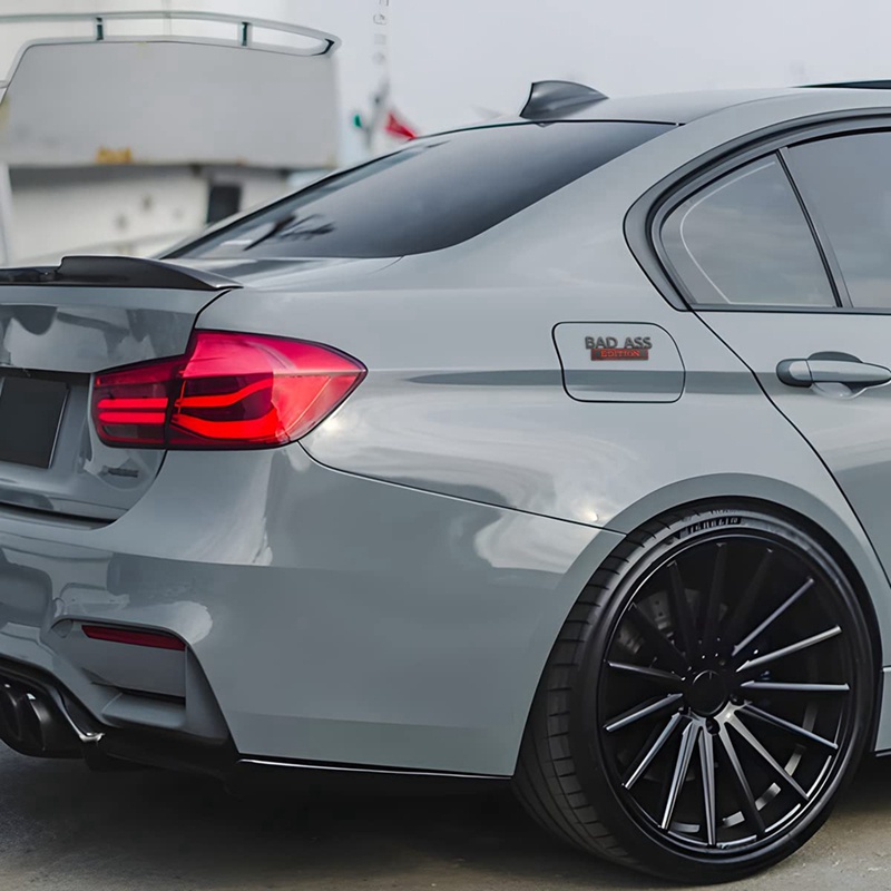 FENDER 1 Miếng Dán 3D Màu Đen / Đỏ Thay Thế Trang Trí Mui Xe Hơi