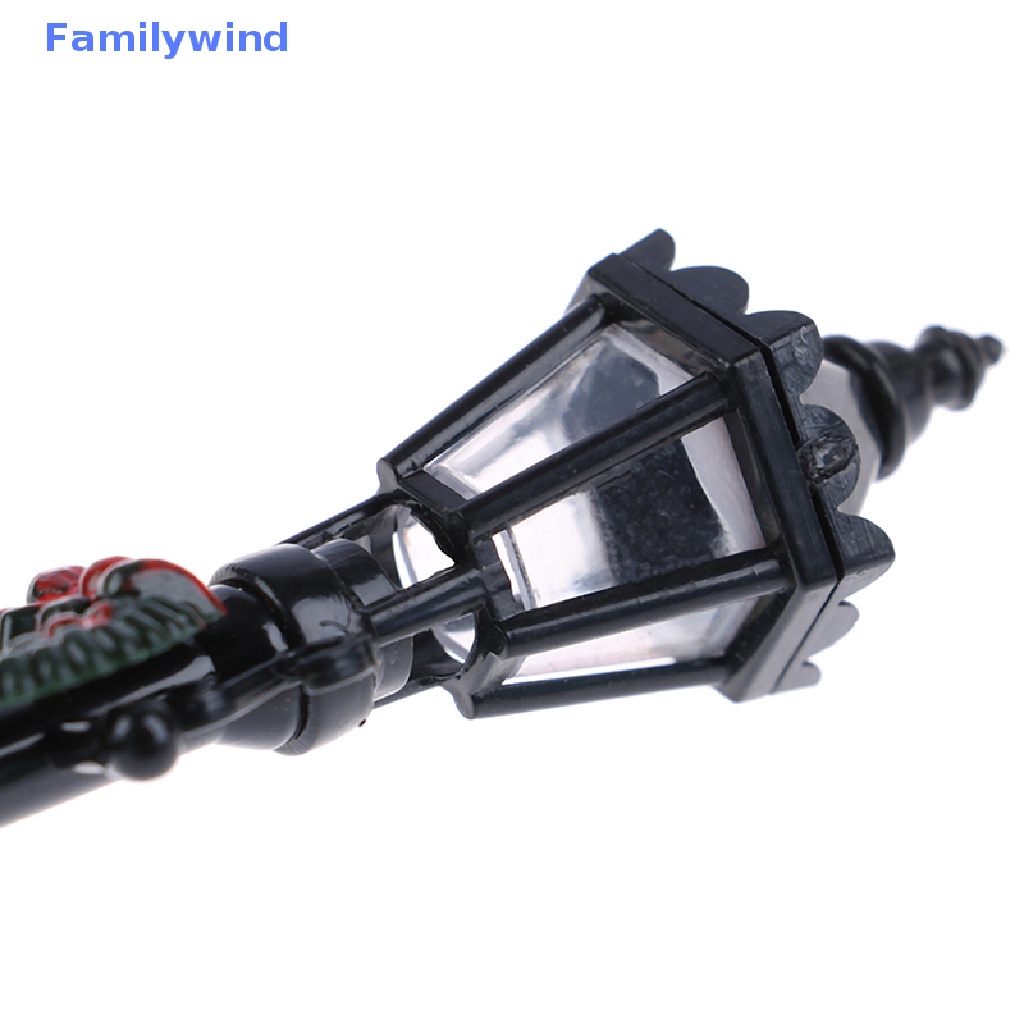 Mô Hình Đèn Đường 1 / 12 Dùng Trang Trí Nhà Búp Bê