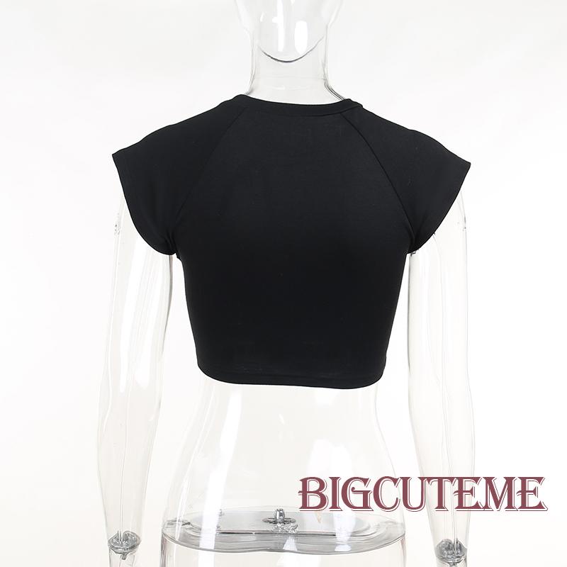 Áo Thun Crop Top Tay 1 / 4 Cổ Tròn Màu Đen Thời Trang Xuân Hè Cá Tính Cho Nữ
