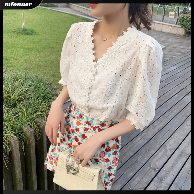 Áo Kiểu Tay Phồng Cổ Chữ V Phối Ren Phong Cách Retro