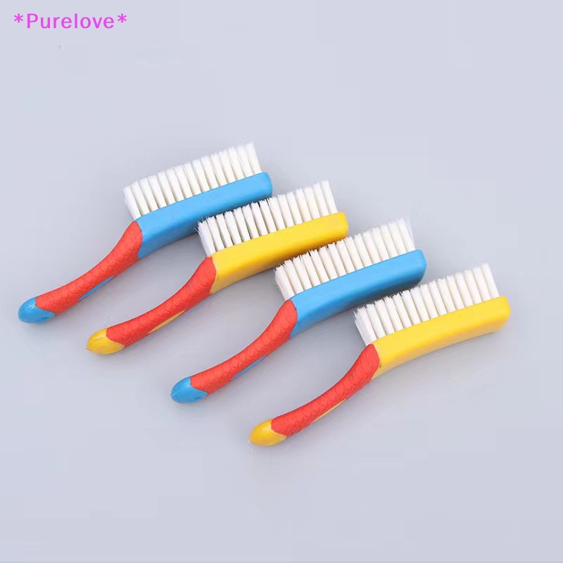 Bàn Chải Chà Giày Tay Cầm Dài Có Móc Treo Tiện Dụng Mới