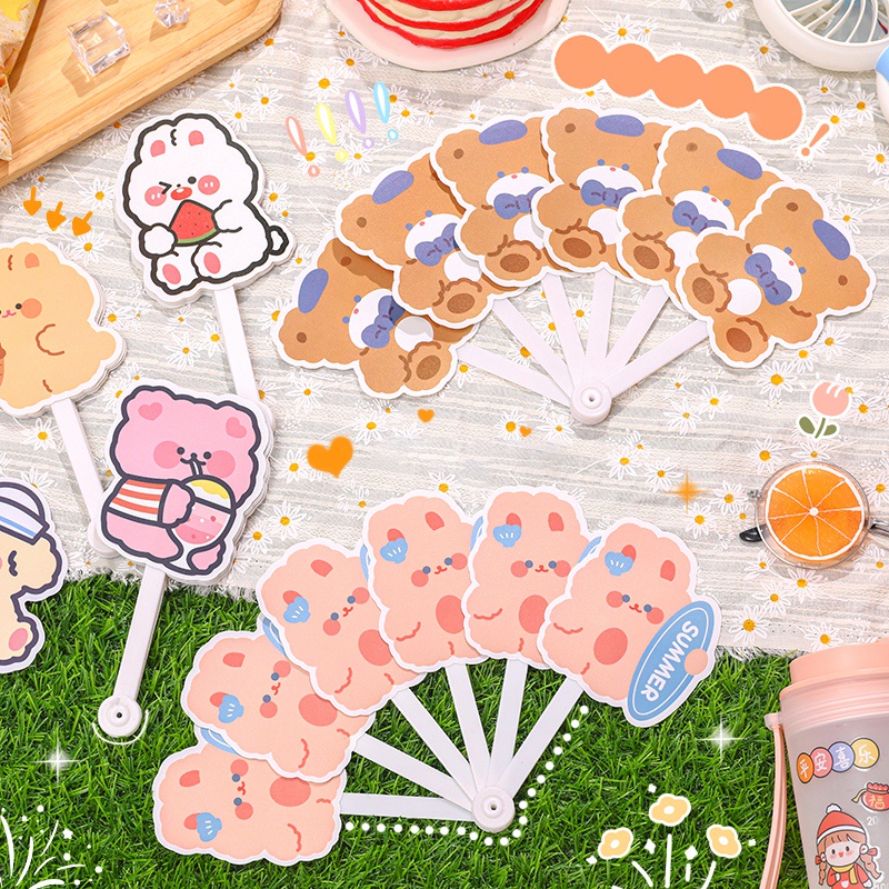 Quạt Cầm Tay Mini Họa Tiết Hoạt Hình Dễ Thương Có Thể Gấp Gọn Tiện Dụng Cho Học Sinh