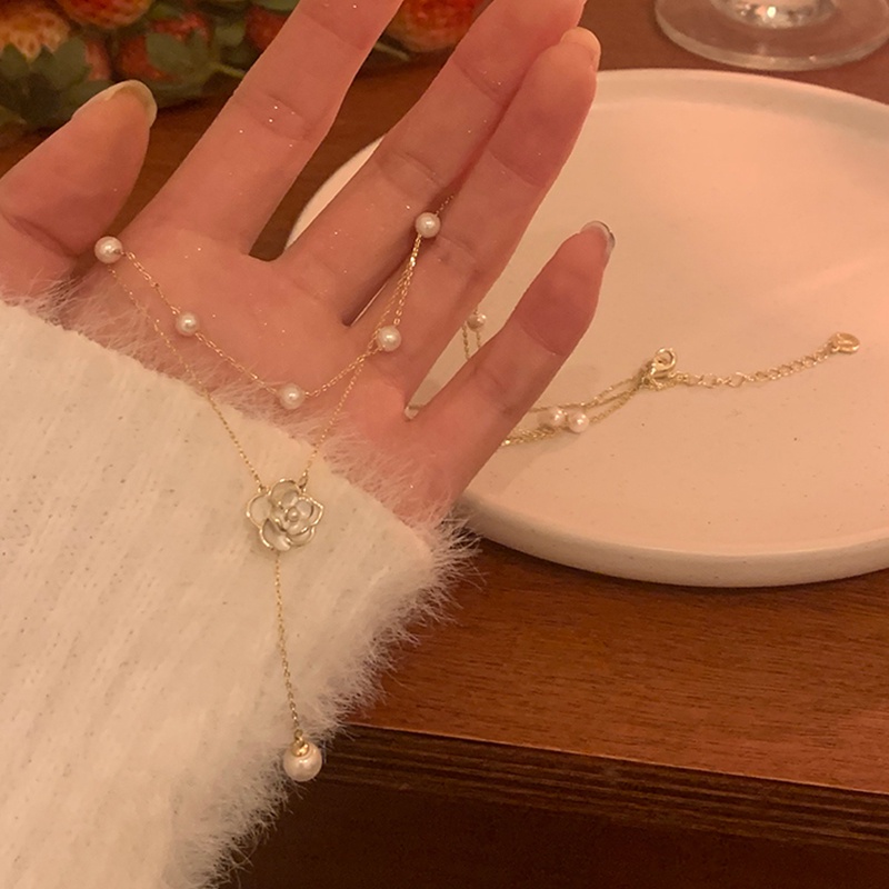 Vòng cổ Hai Lớp Đính Hoa Trà Và Ngọc Trai Sang Trọng Cho Nữ