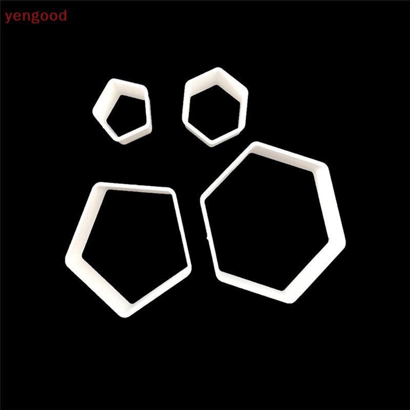 Bộ 4 Khuôn Cắt Bánh Hình Trái Bóng Độc Đáo