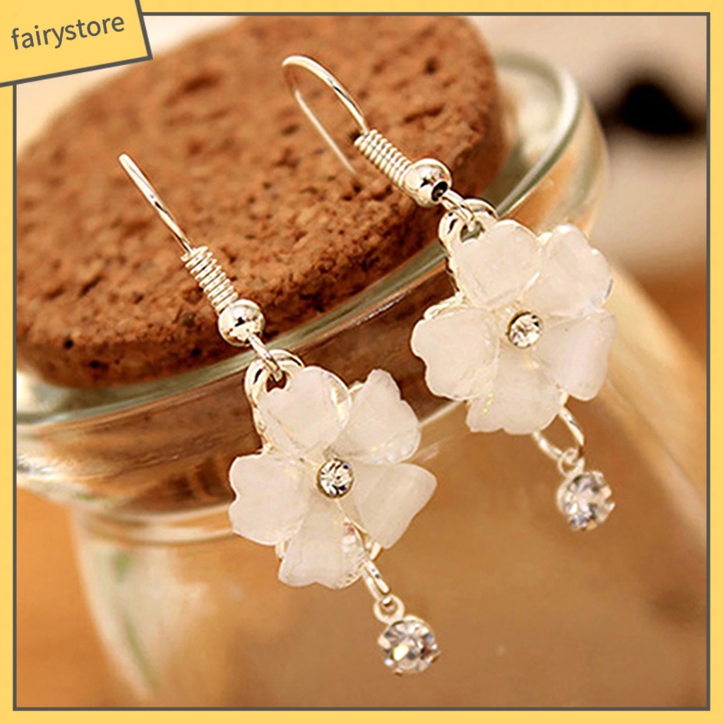 Bông Tai Móc Hình Cánh Hoa Đính Đá Trang Nhã Dành Cho Nữ