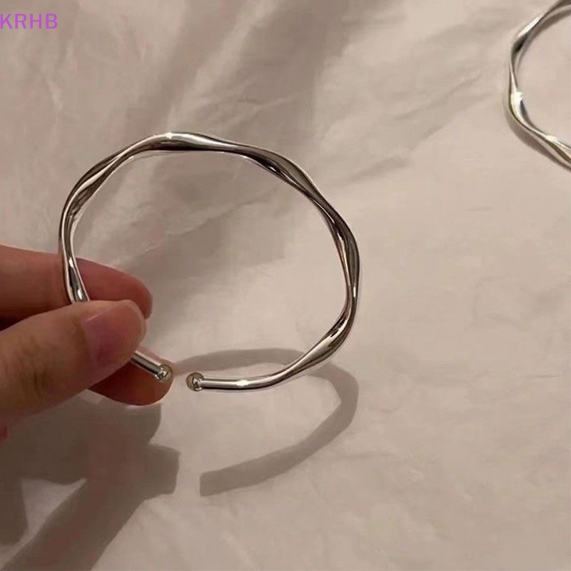 Krhb Vòng Đeo Tay Hình Đuôi Cá Đính Đá Mặt Trăng Nhẹ Nhàng Thiết Kế Niche Cho Nữ Bestie Mới