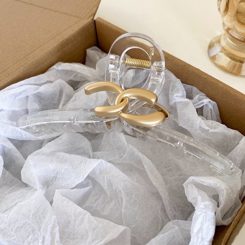 Kẹp Tóc Acrylic Hình Cá Mập Nhỏ In Chữ Đơn Giản Dễ Phối Đồ Cho Nữ