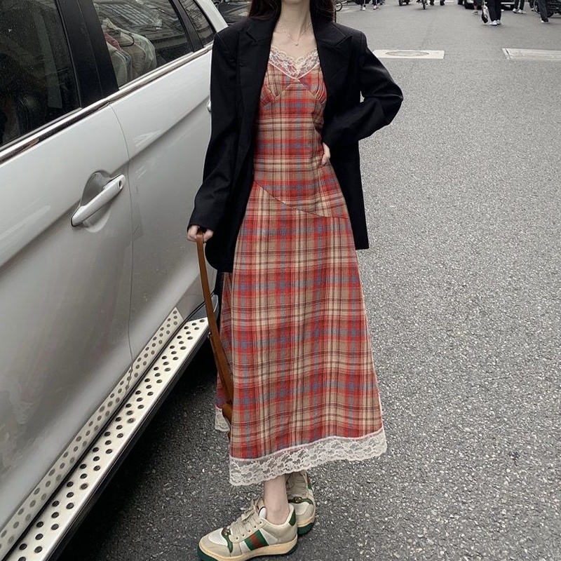 Đầm Hai Dây Cổ Chữ V Lưng Cao Phối Ren Họa Tiết Sọc Caro Màu Đỏ Trà Phong Cách Pháp Thời Trang Mùa Hè Mới
